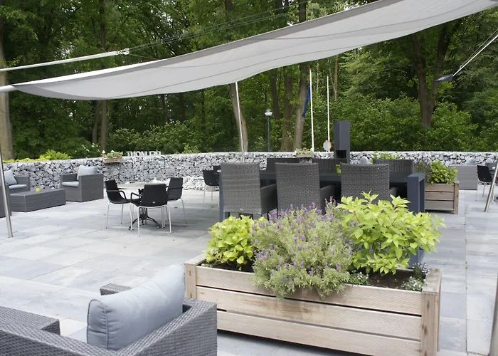 Hotell 50|50 Belmont Ede